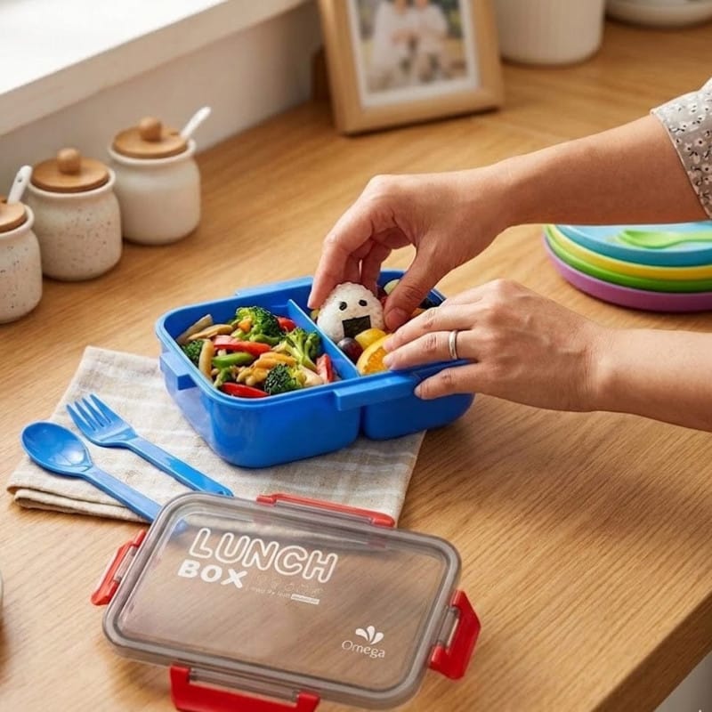SALE SALE SALE Kendy Kids Lunch Box with Spoon